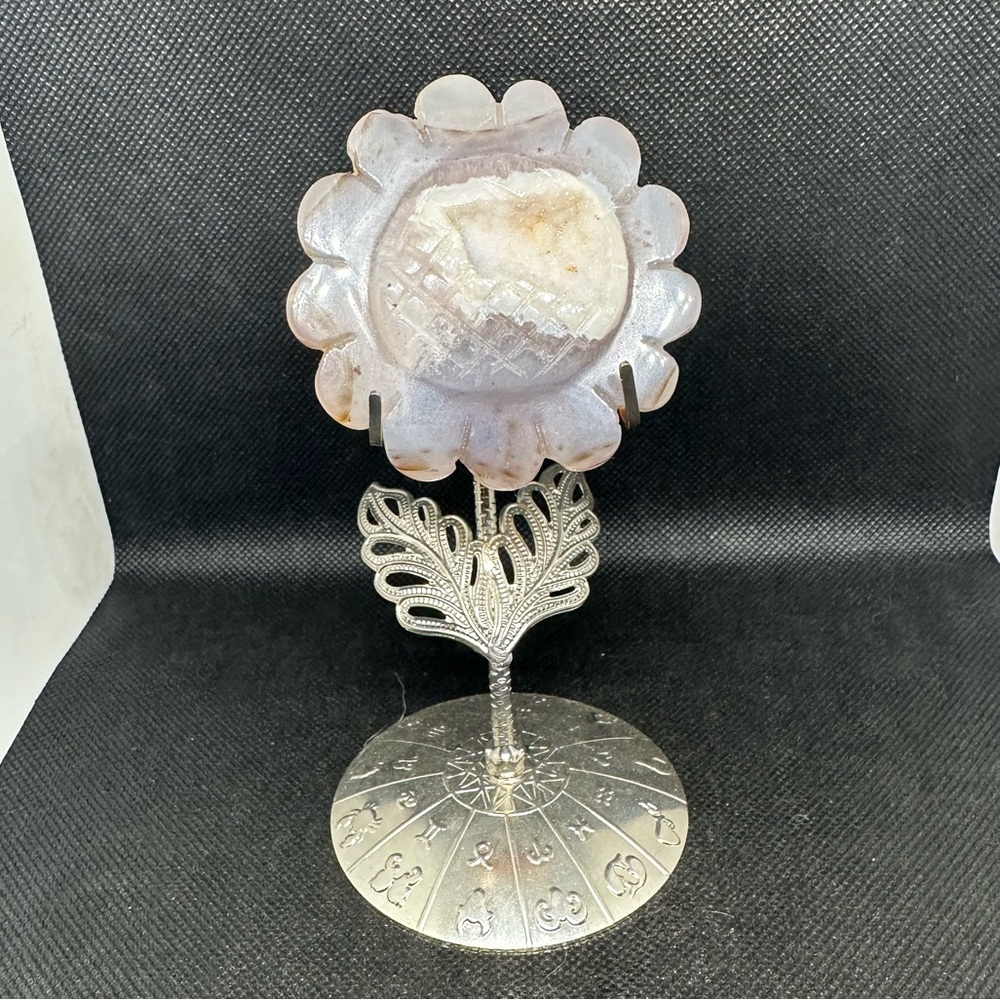 Druzy Agate Flower W/ Stand